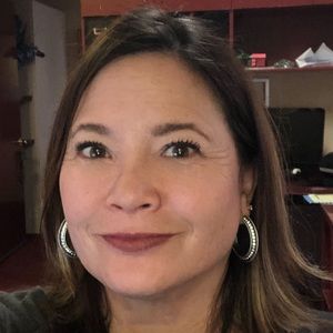 Meet your Posher, Mona